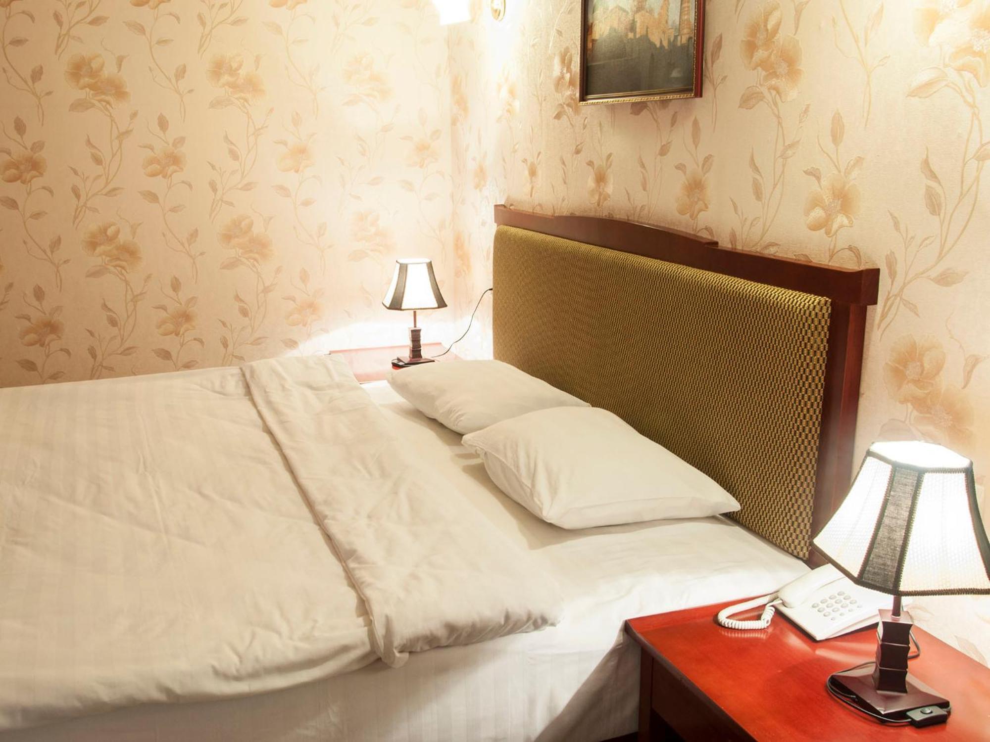 Golden Valley Hotel Tashkent Esterno foto