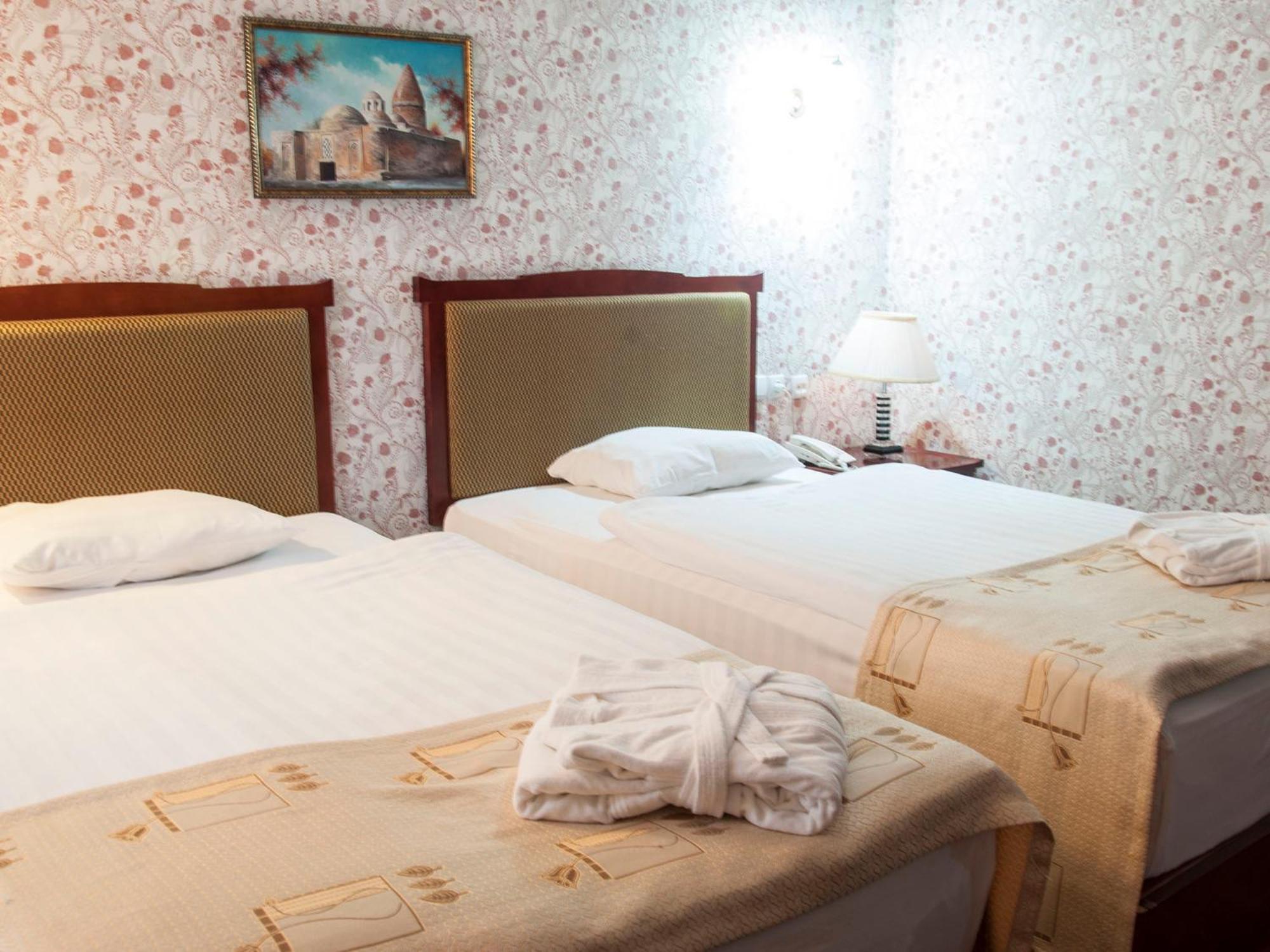 Golden Valley Hotel Tashkent Esterno foto