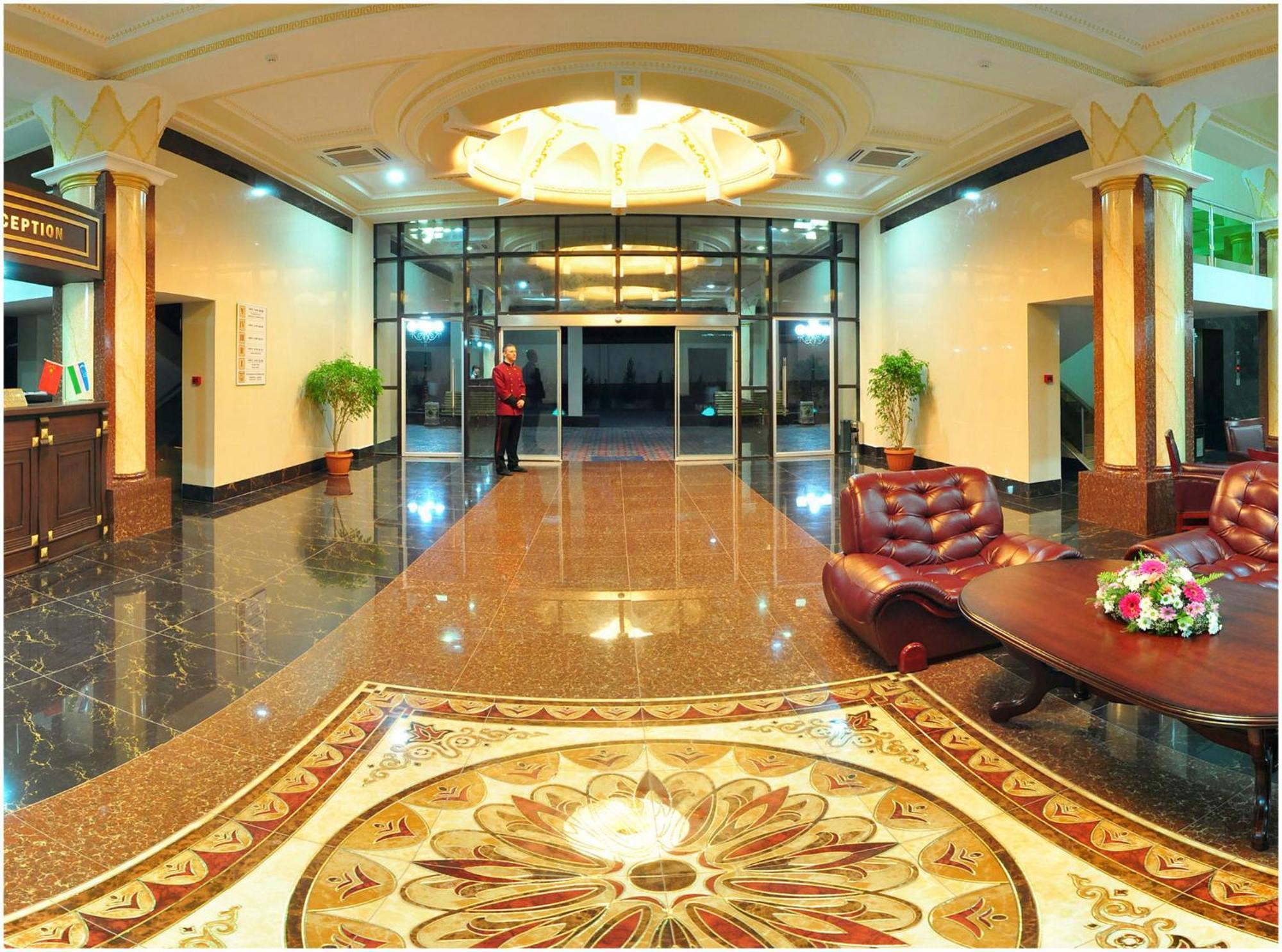 Golden Valley Hotel Tashkent Esterno foto